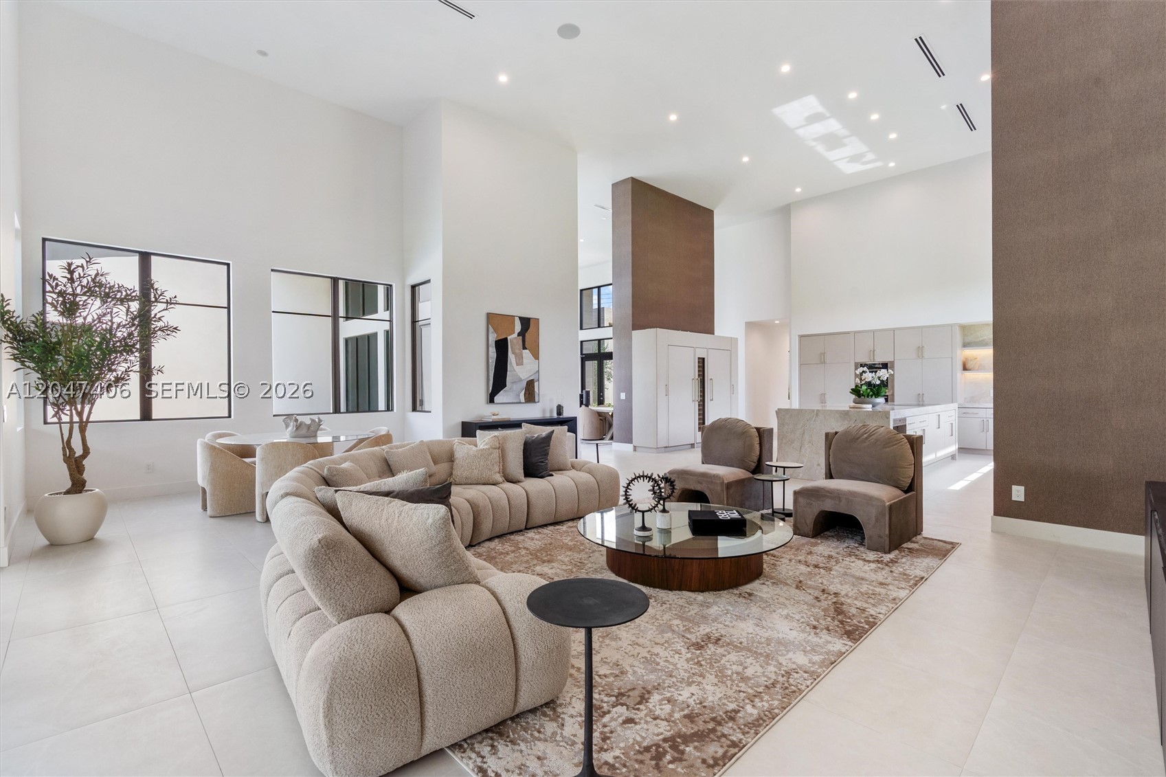 ZONA WEST - Residential