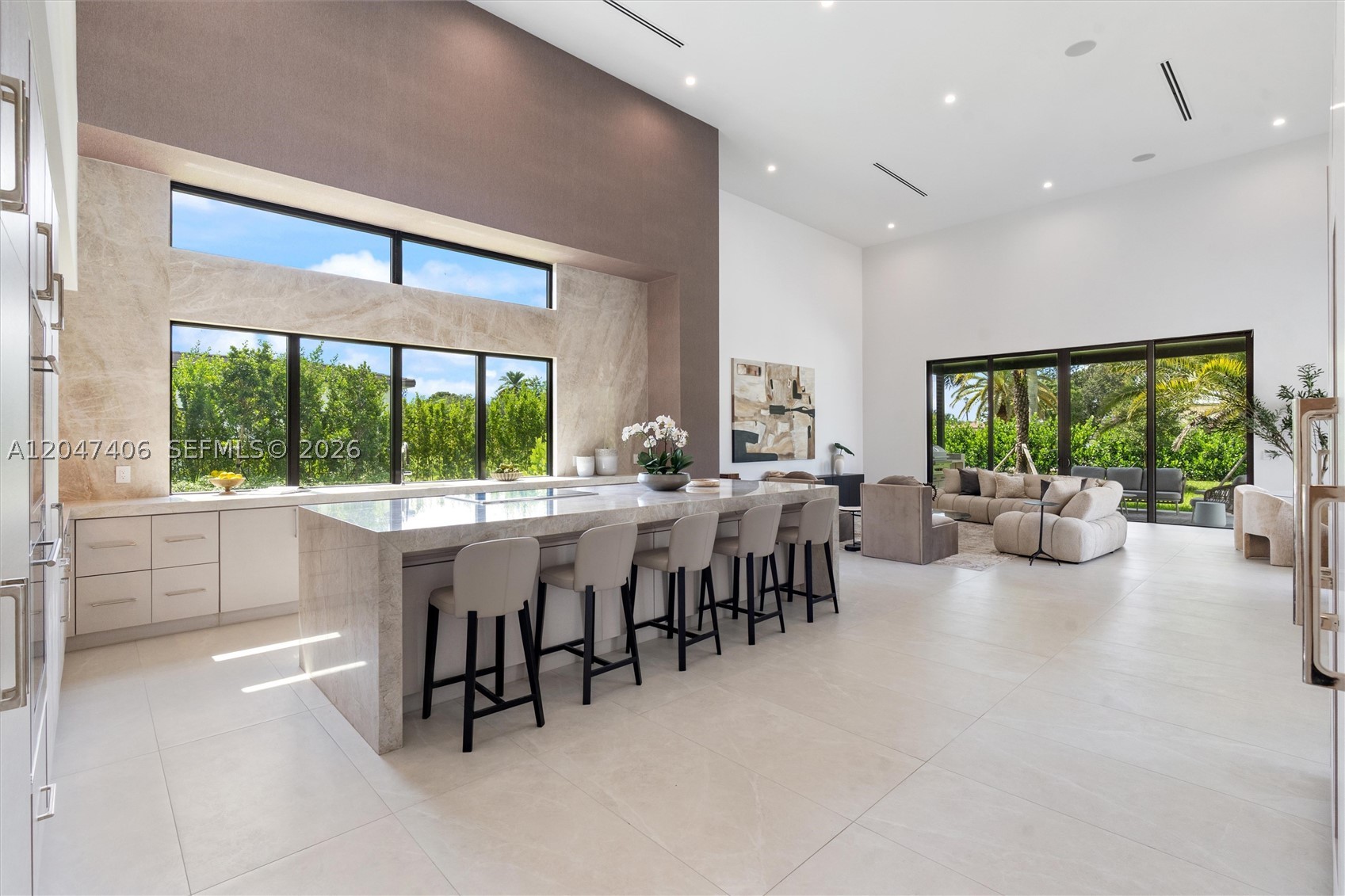 ZONA WEST - Residential