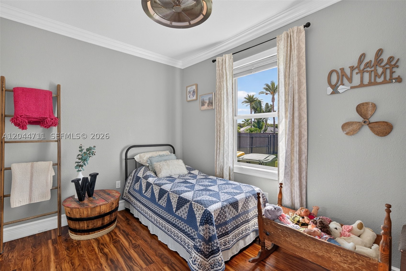 REDLAND REEF - Residential