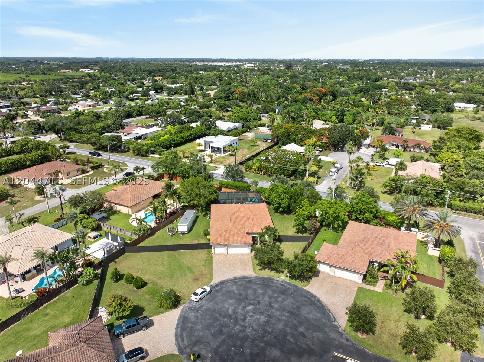 REDLAND REEF - Residential