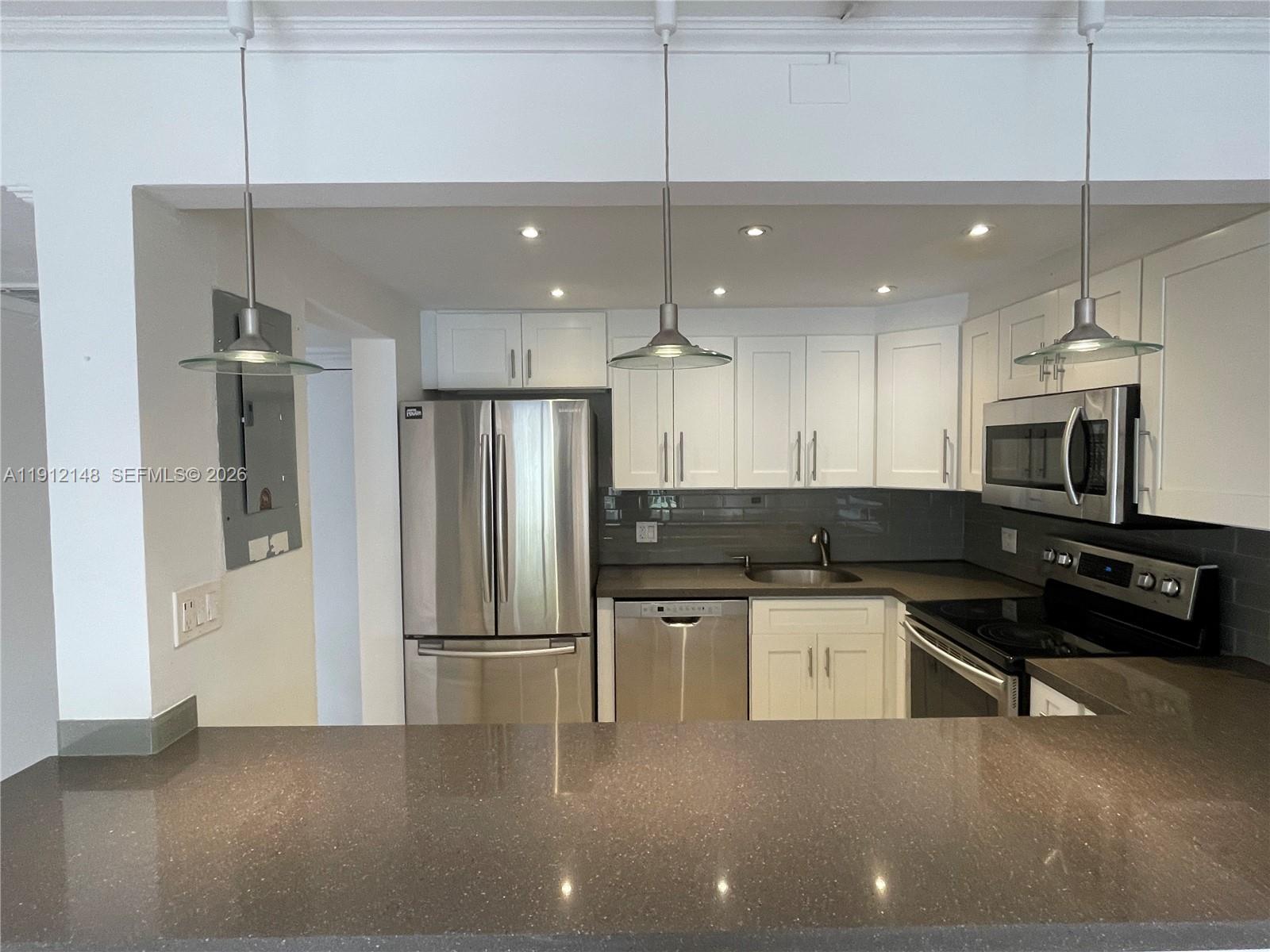 CRICKET CLUBHOUSE CONDO - Residential
