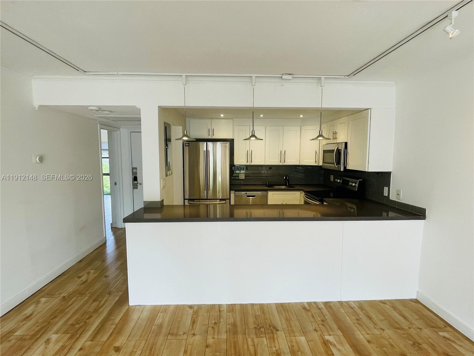 CRICKET CLUBHOUSE CONDO - Residential