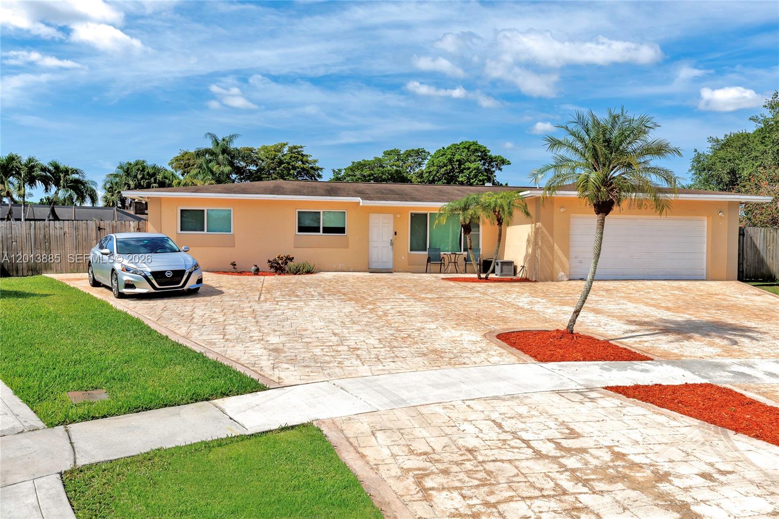 PEMBROKE LAKES SEC 6 - Residential