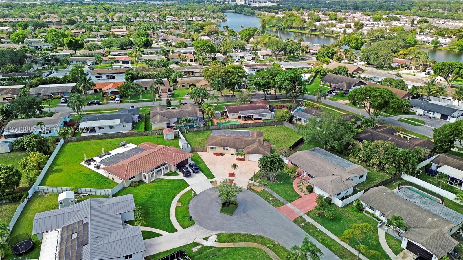 PEMBROKE LAKES SEC 6 - Residential
