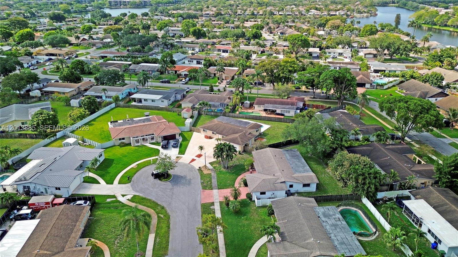 PEMBROKE LAKES SEC 6 - Residential