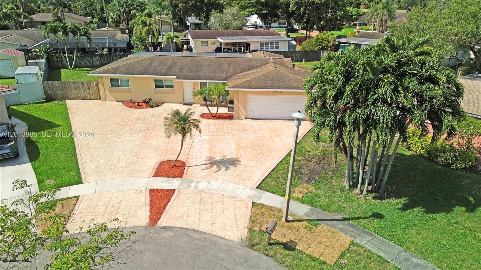 PEMBROKE LAKES SEC 6 - Residential