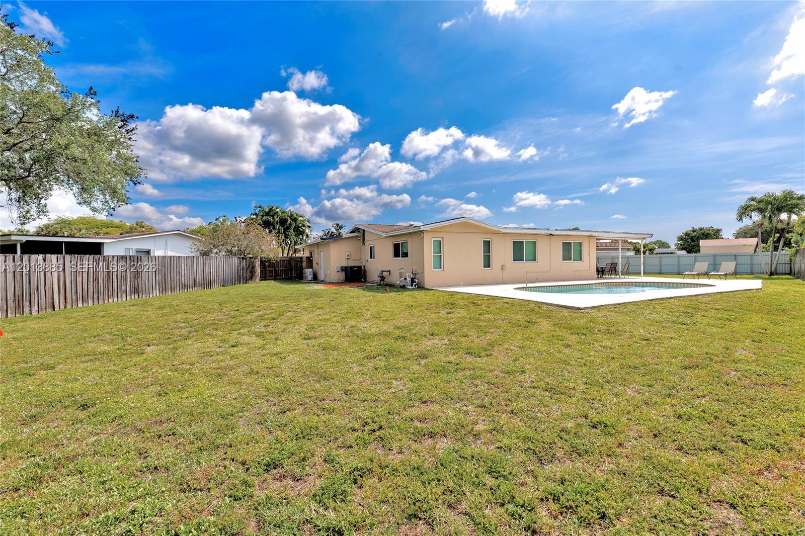 PEMBROKE LAKES SEC 6 - Residential