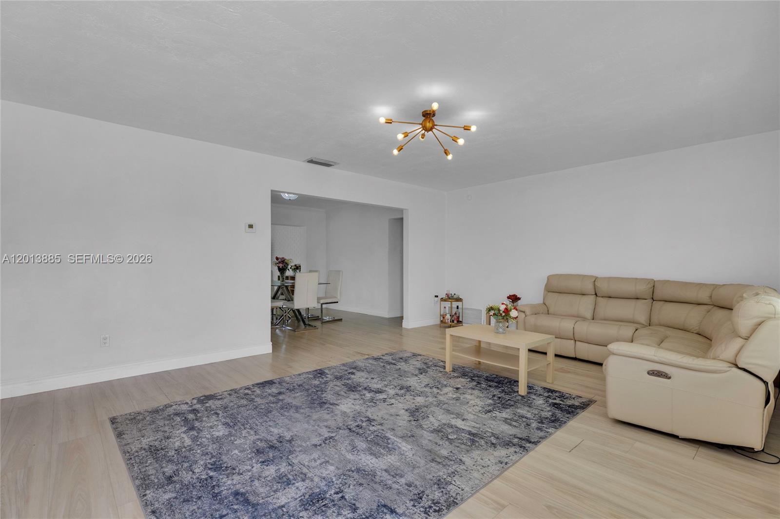 PEMBROKE LAKES SEC 6 - Residential