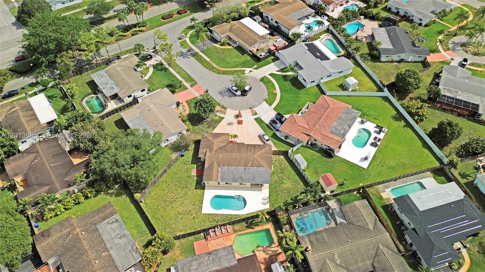 PEMBROKE LAKES SEC 6 - Residential