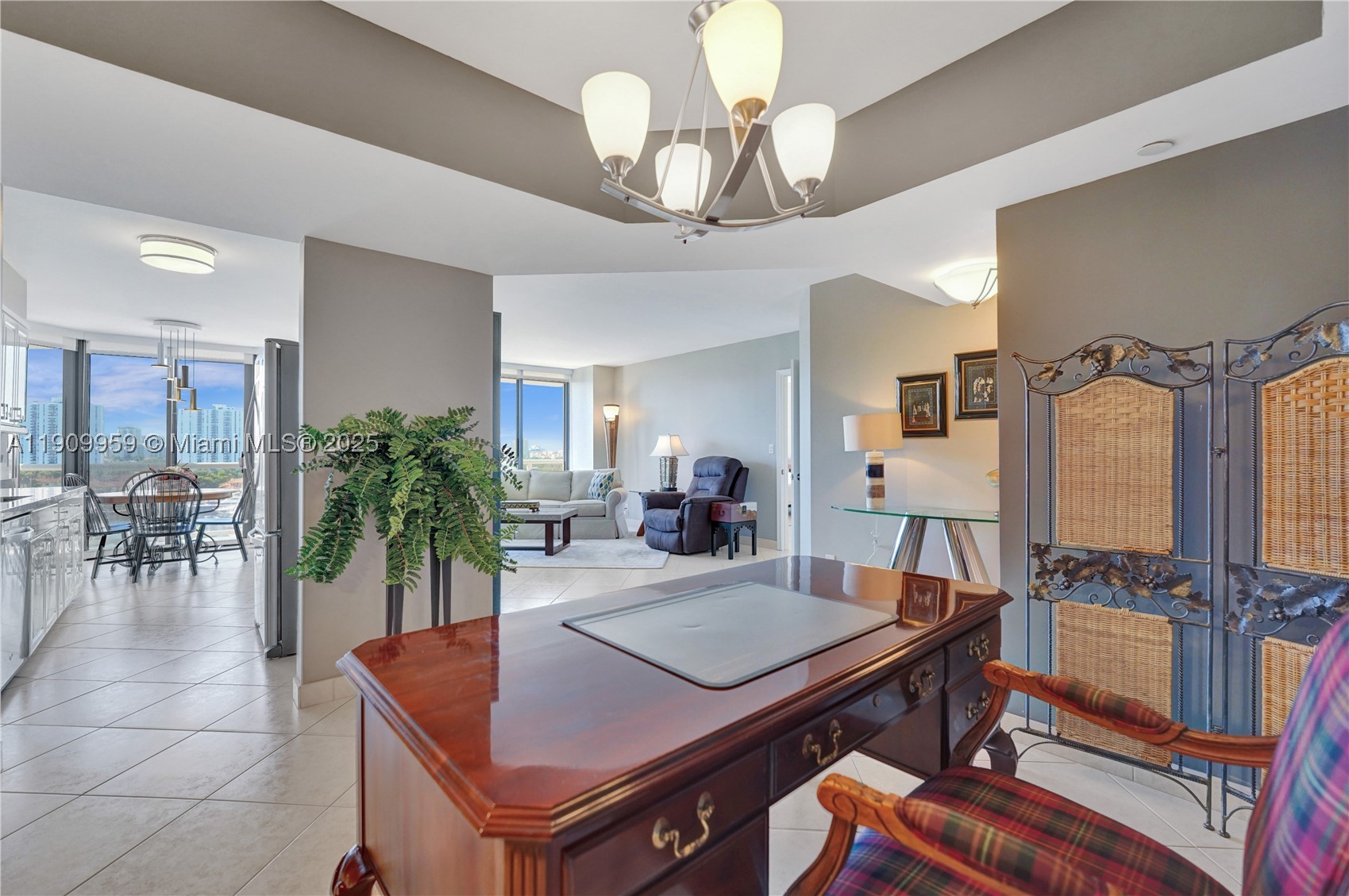 HARBOR TOWERS - Residential