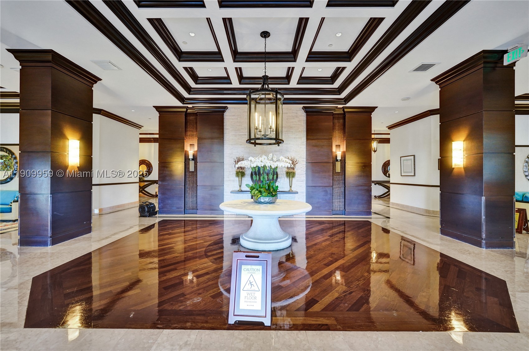 HARBOR TOWERS - Residential