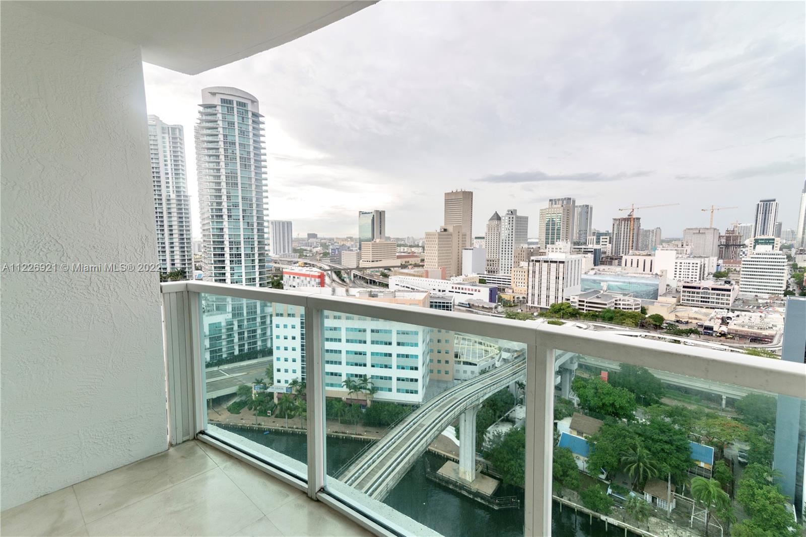 BRICKELL ON THE RIVER N T - Residential Lease
