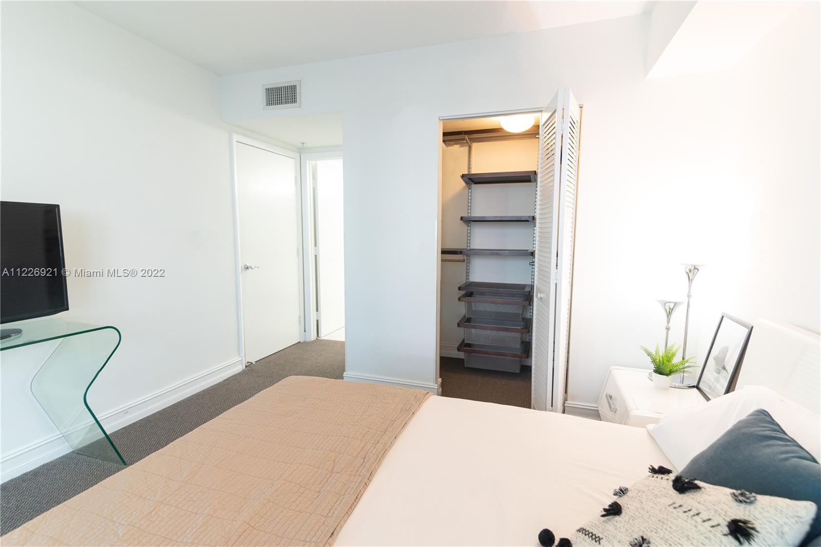 BRICKELL ON THE RIVER N T - Residential Lease