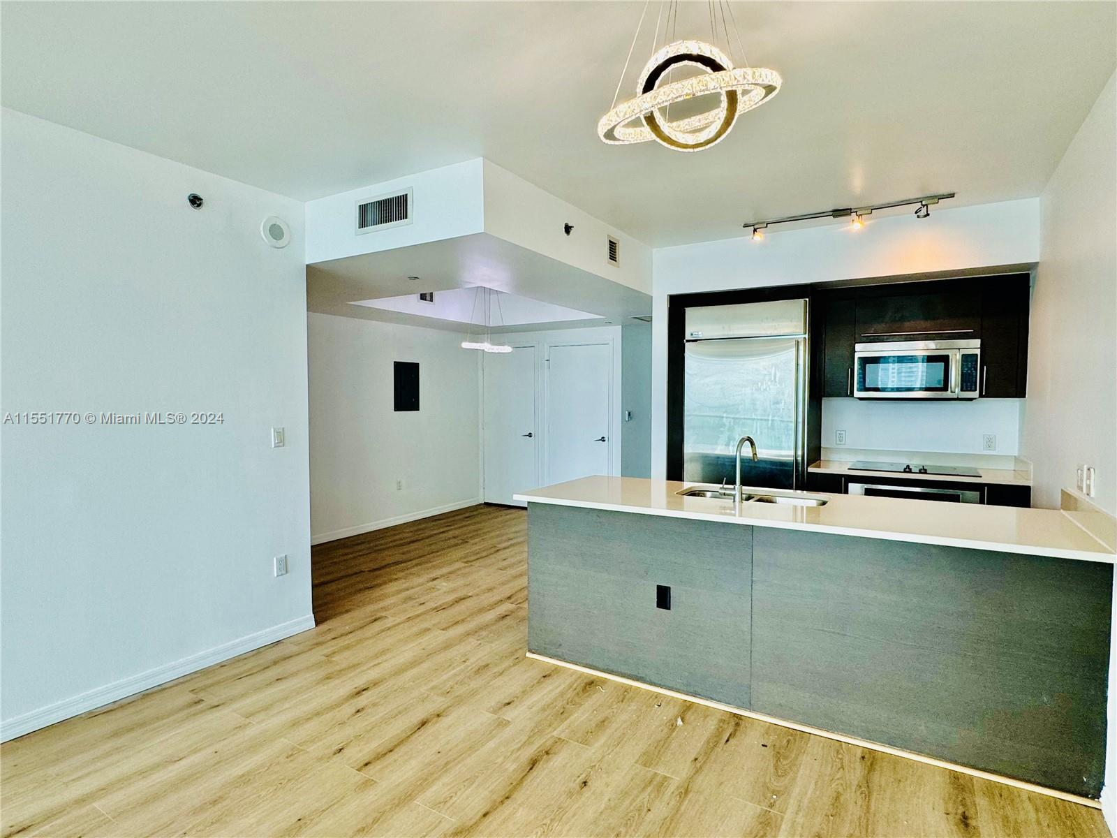 500 BRICKELL WEST CONDO - Residential Lease