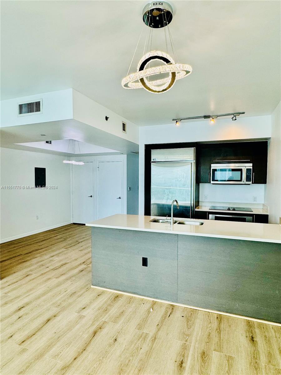500 BRICKELL WEST CONDO - Residential Lease