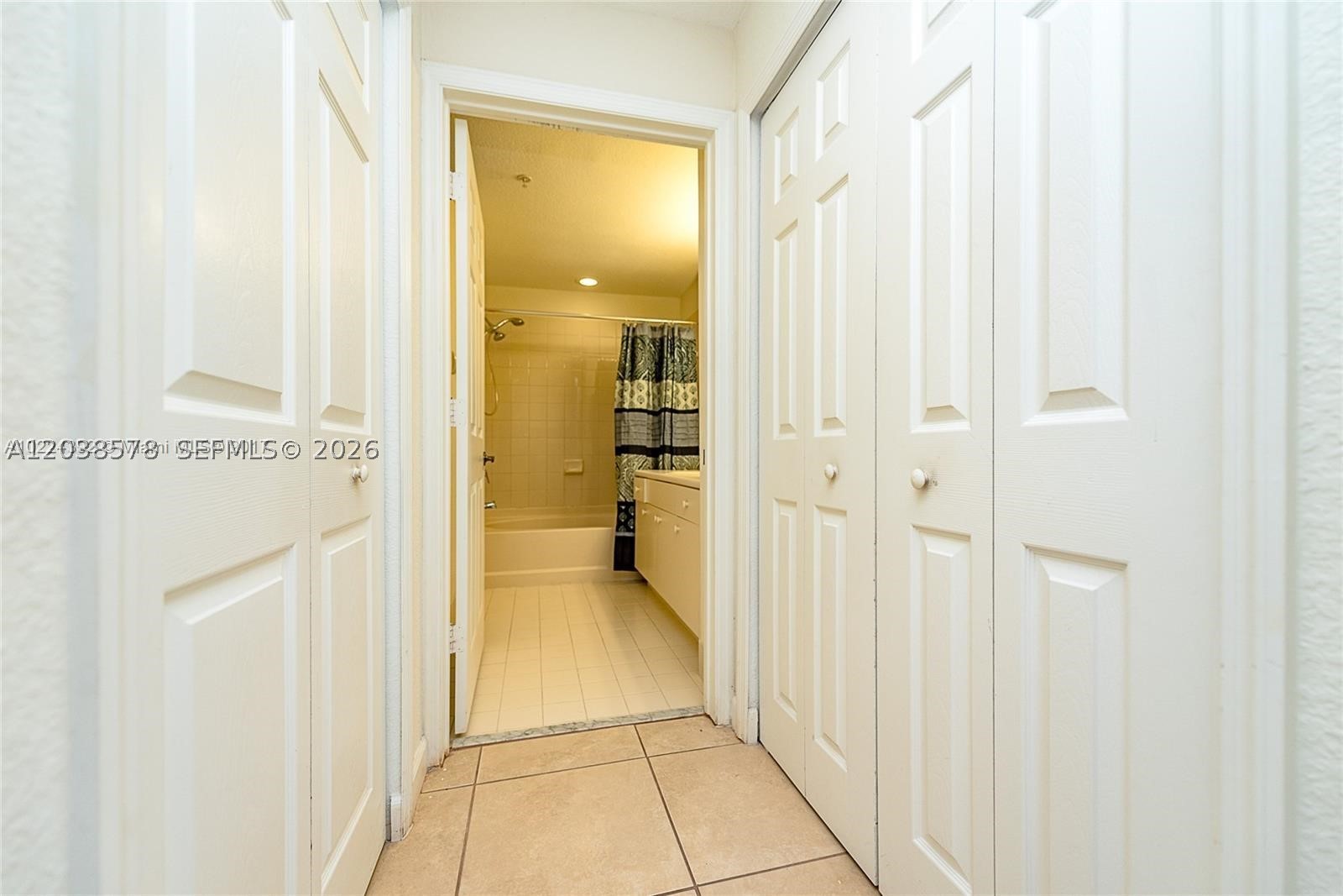 PROMENADE SHORES AT DORAL - Residential Lease