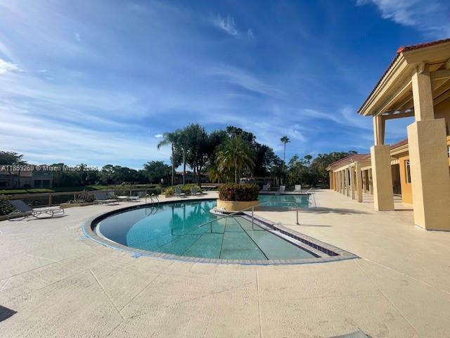 PALM LAKE CONDO - Residential Lease