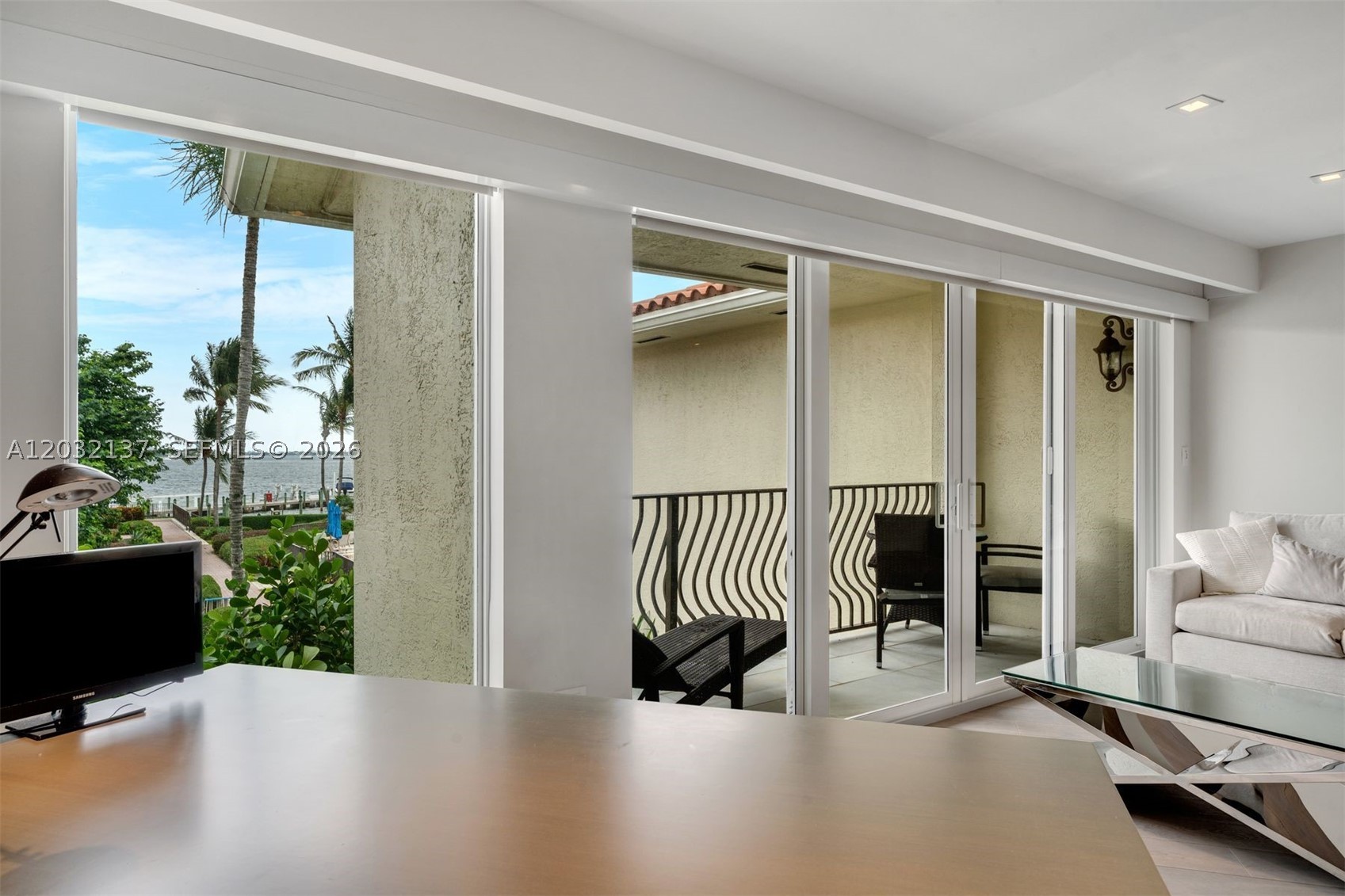 THE TOWNHOMES OF QUAYSIDE - Residential
