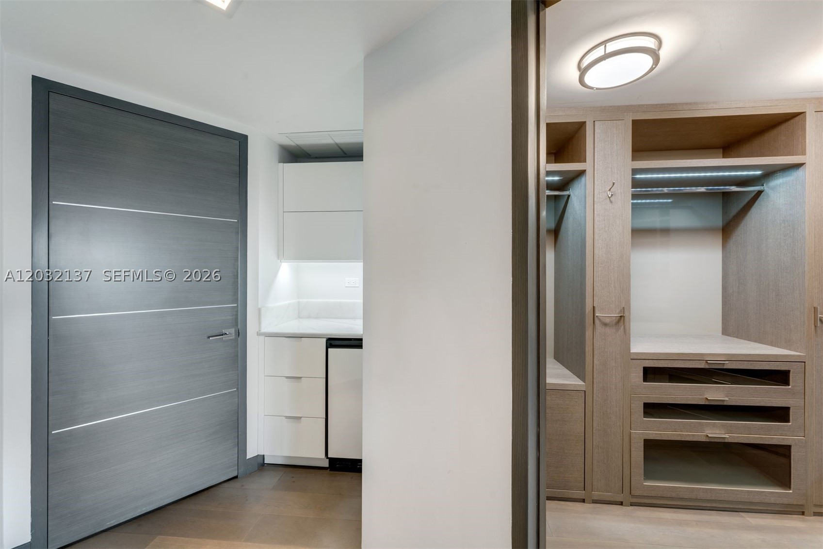 THE TOWNHOMES OF QUAYSIDE - Residential