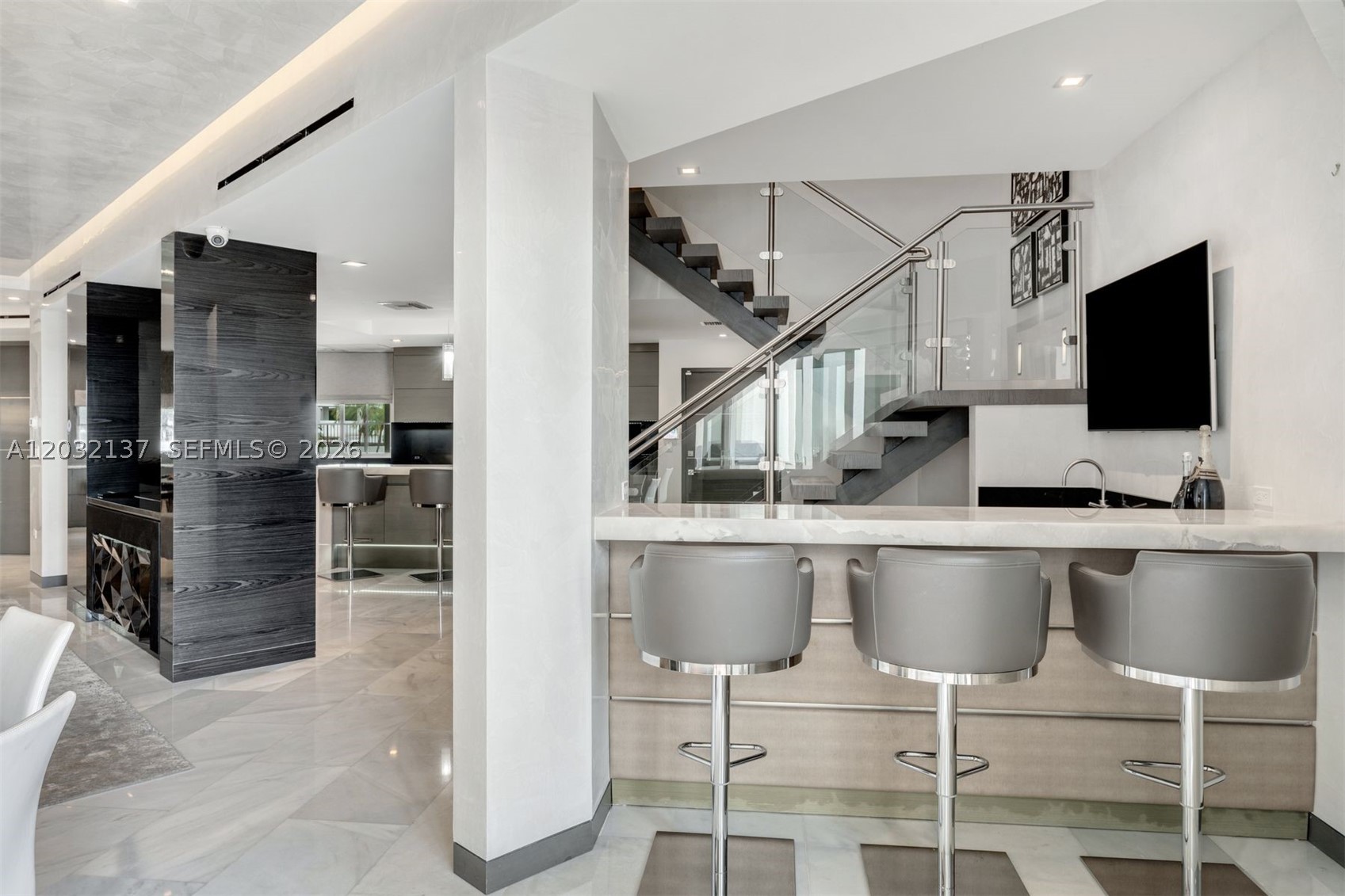 THE TOWNHOMES OF QUAYSIDE - Residential