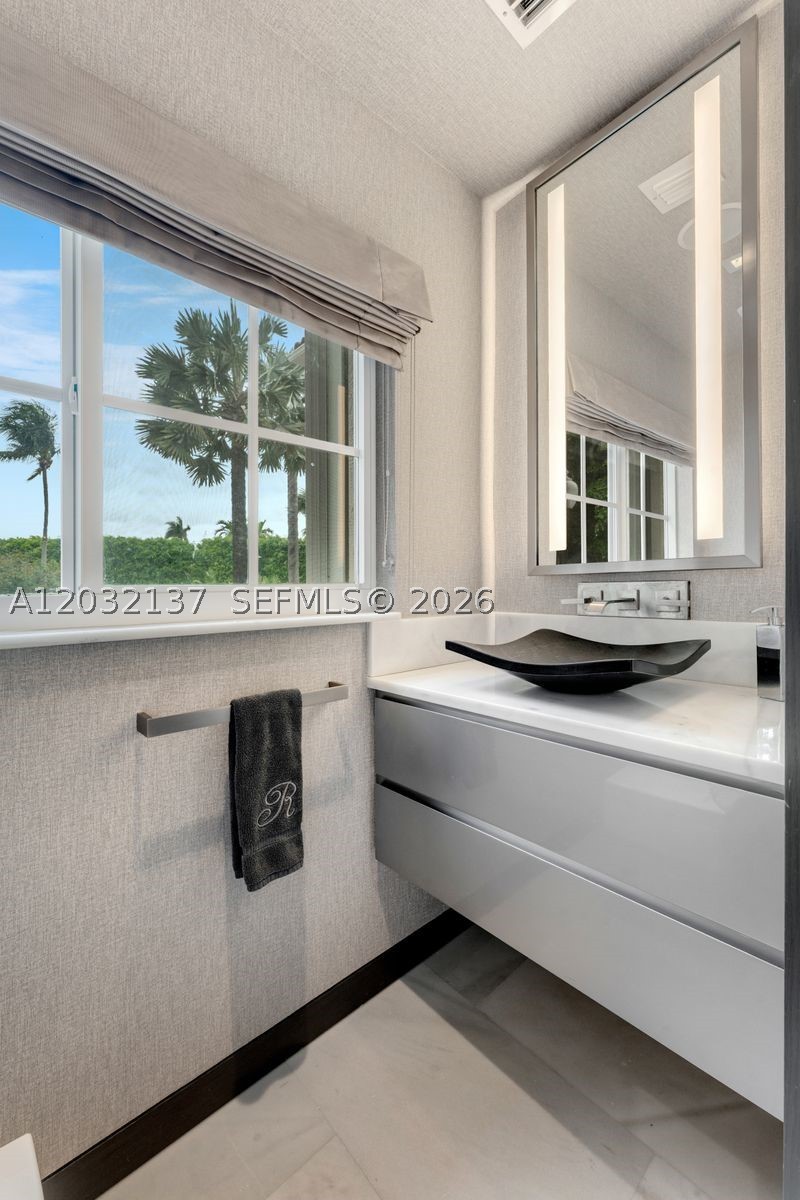 THE TOWNHOMES OF QUAYSIDE - Residential