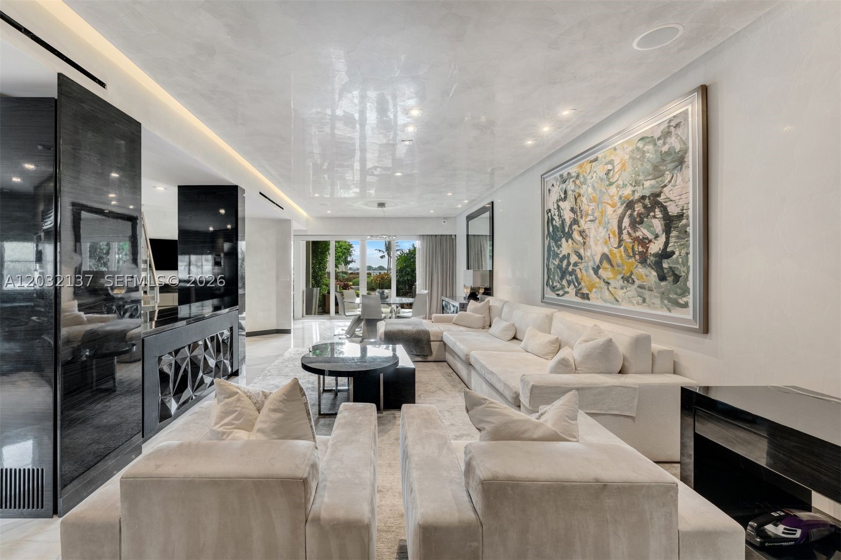 THE TOWNHOMES OF QUAYSIDE - Residential