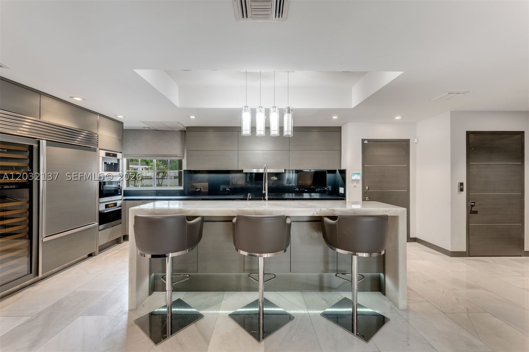 THE TOWNHOMES OF QUAYSIDE - Residential