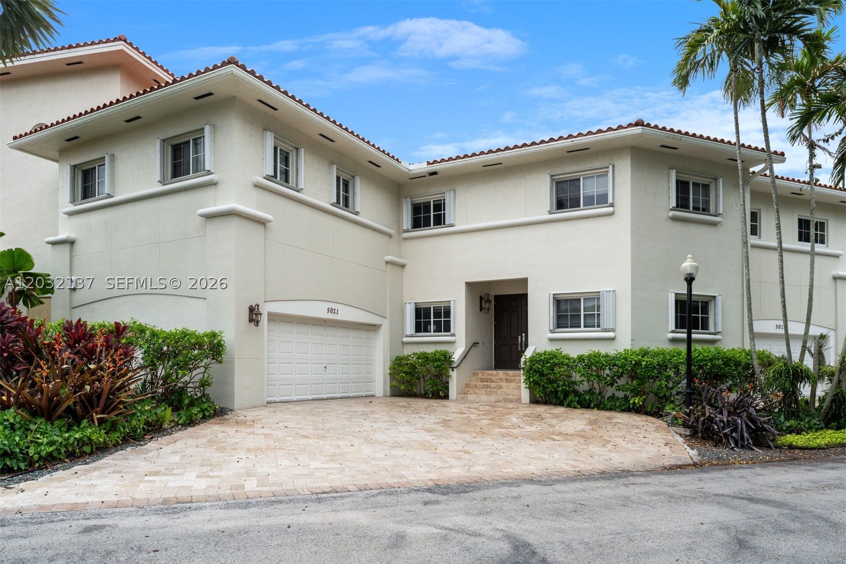 THE TOWNHOMES OF QUAYSIDE - Residential