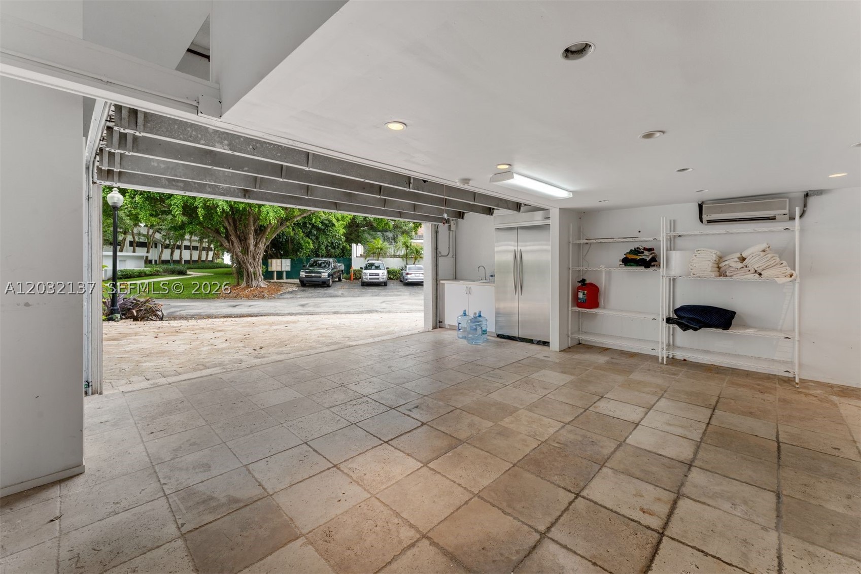 THE TOWNHOMES OF QUAYSIDE - Residential