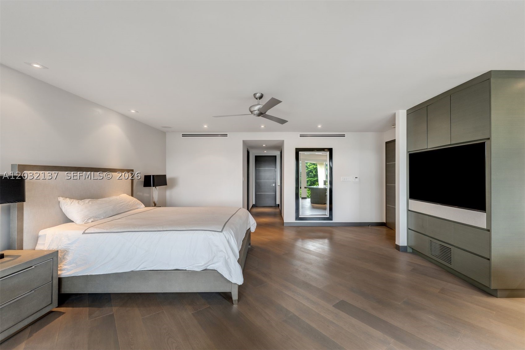THE TOWNHOMES OF QUAYSIDE - Residential