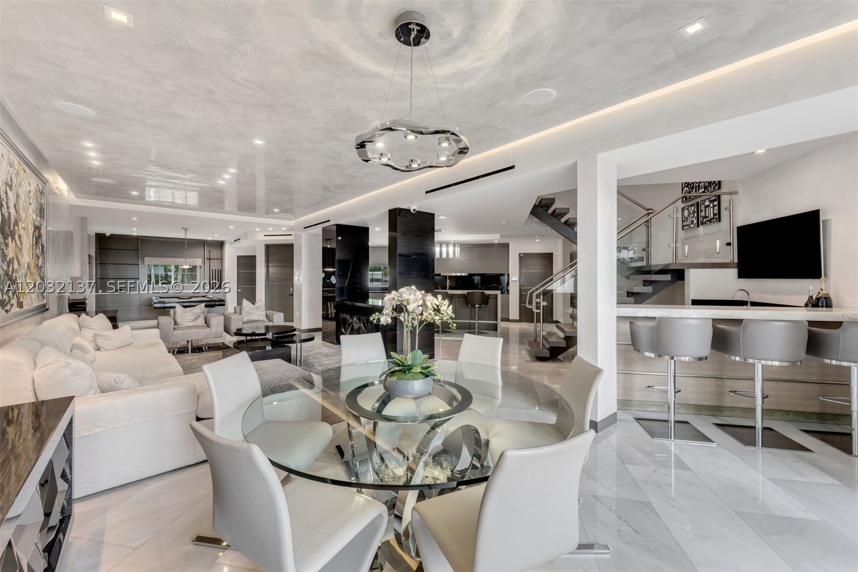 THE TOWNHOMES OF QUAYSIDE - Residential