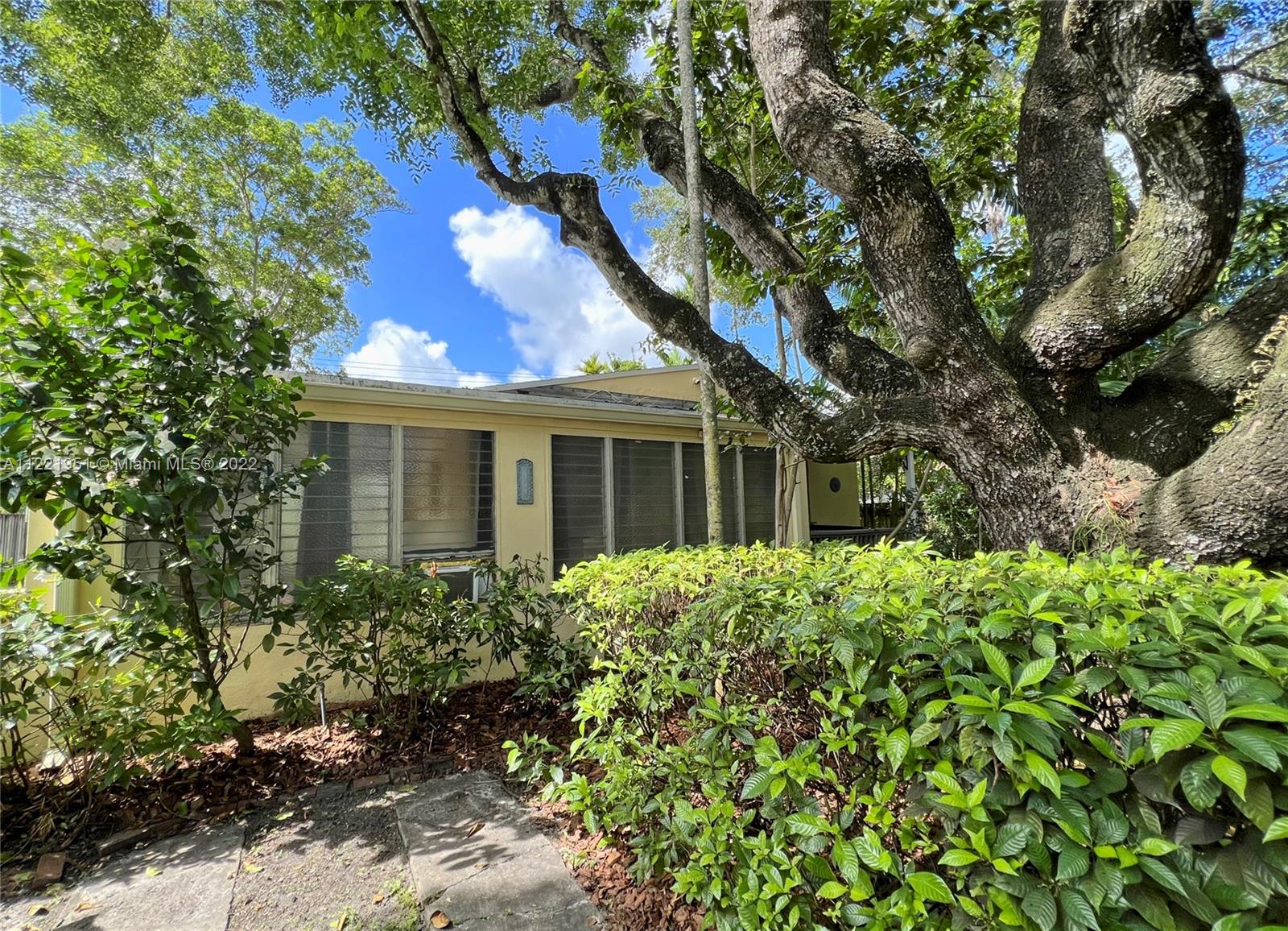 WESTERFIELD MANOR SEC 1 & - Residential