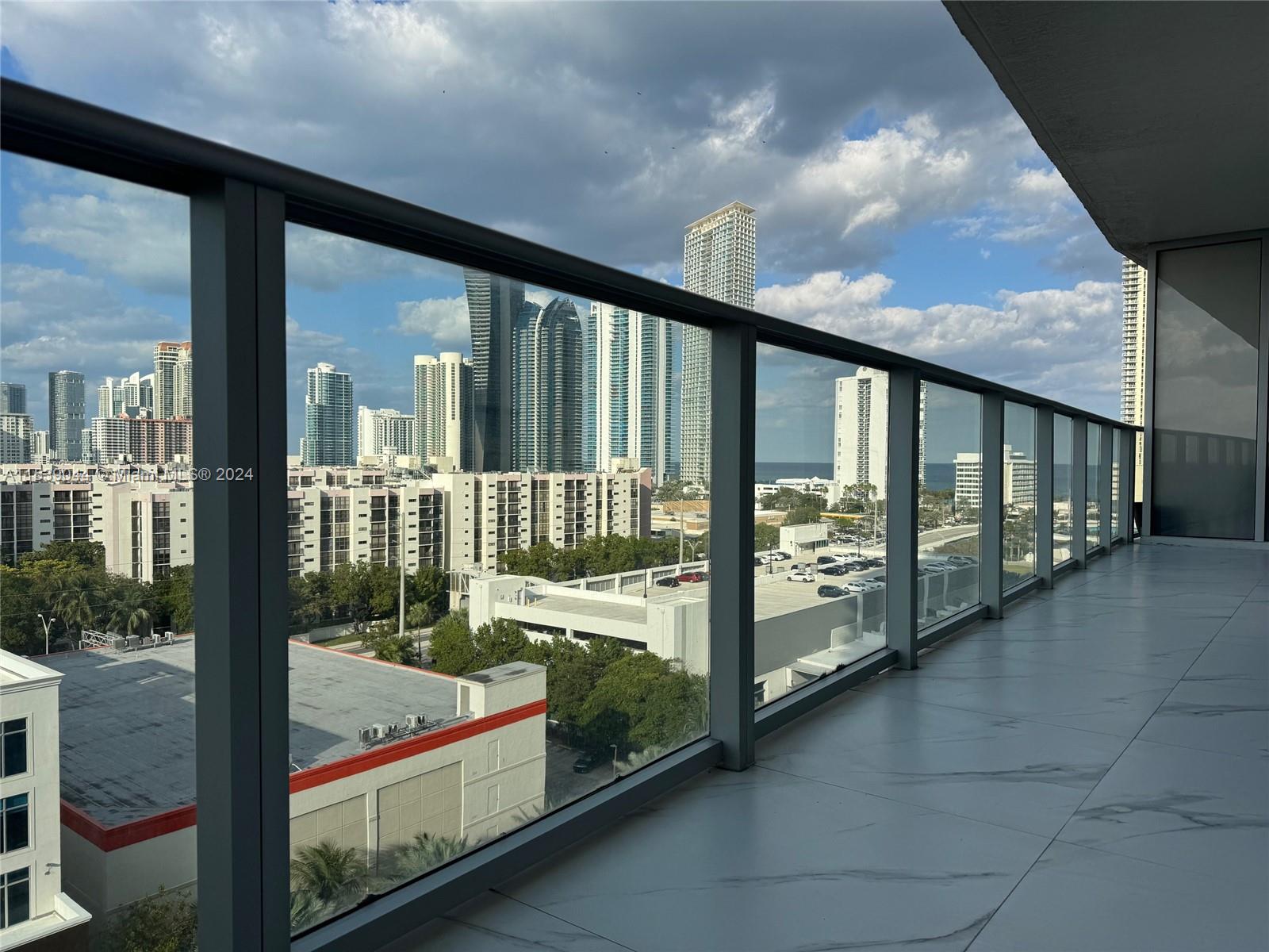 PARQUE TOWERS CONDO - Residential Lease