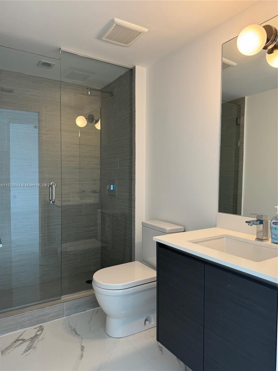 PARQUE TOWERS CONDO - Residential Lease