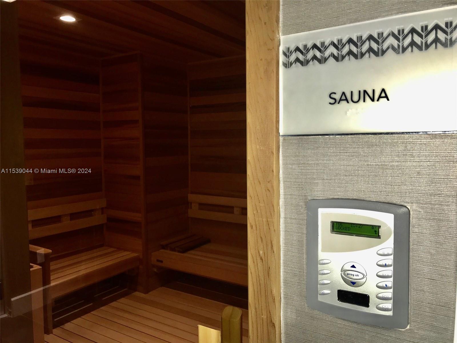 PARQUE TOWERS CONDO - Residential Lease