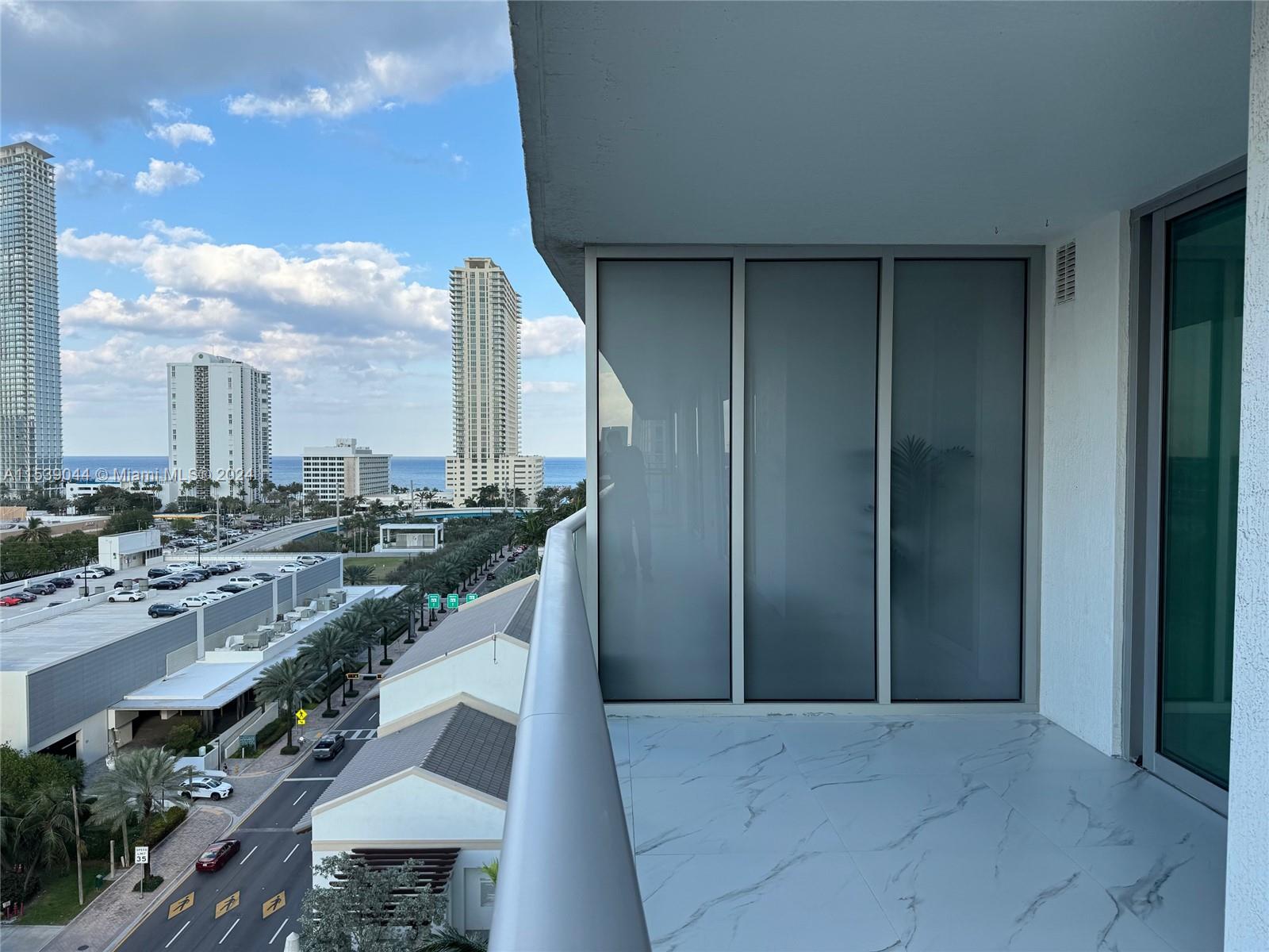 PARQUE TOWERS CONDO - Residential Lease