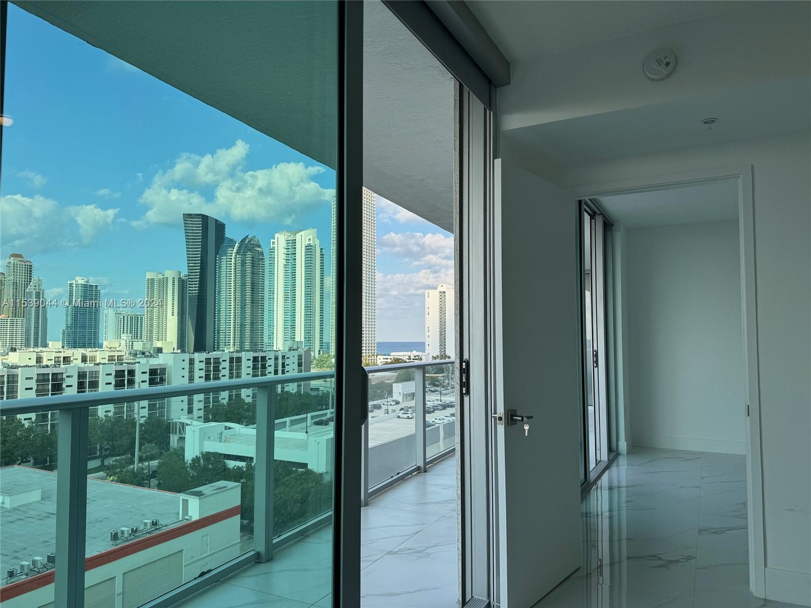 PARQUE TOWERS CONDO - Residential Lease