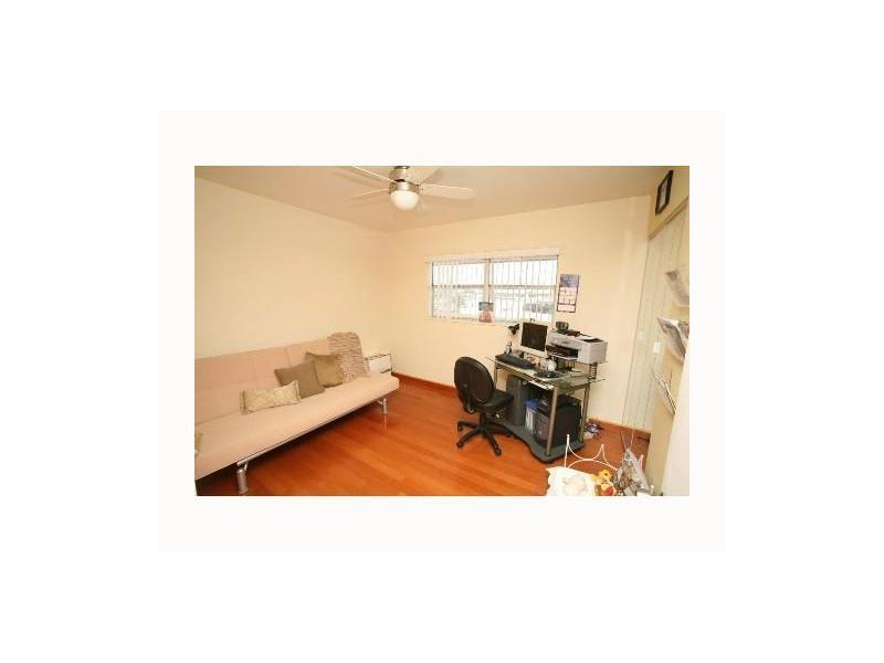VILLAS OF PINECREST CONDO - Residential Lease