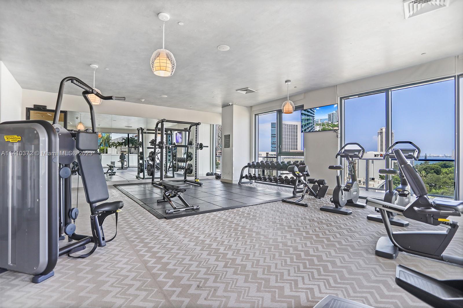 3401 MIDTOWN CONDO - Residential Lease