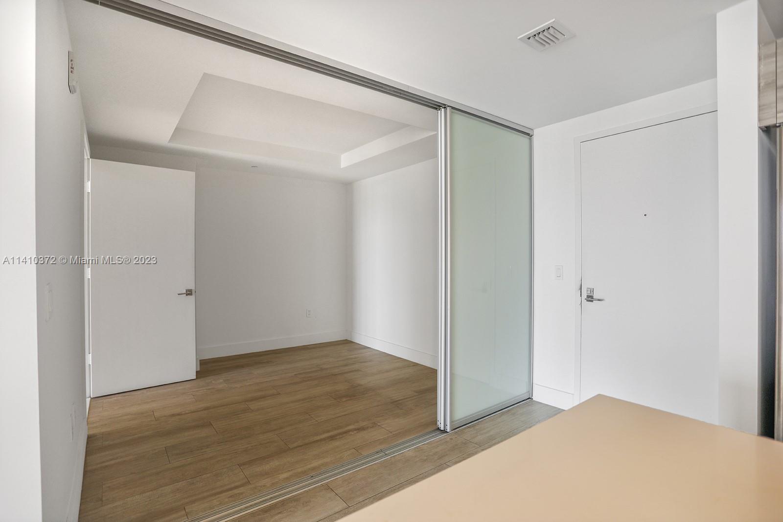 3401 MIDTOWN CONDO - Residential Lease