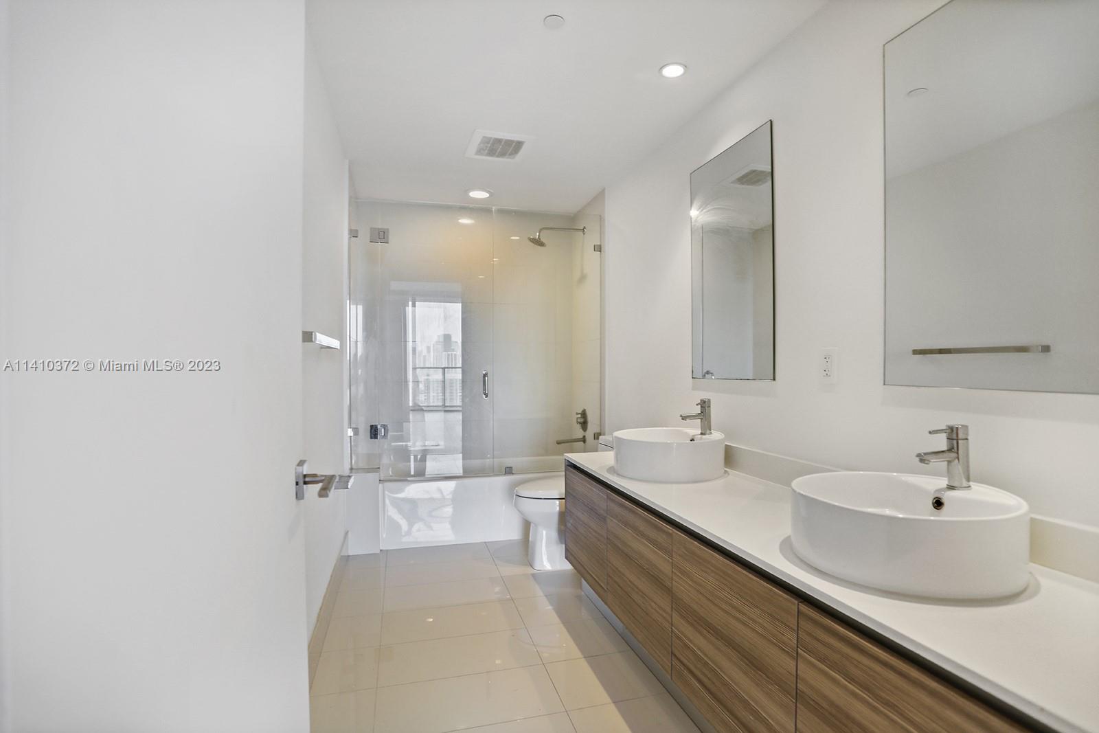 3401 MIDTOWN CONDO - Residential Lease