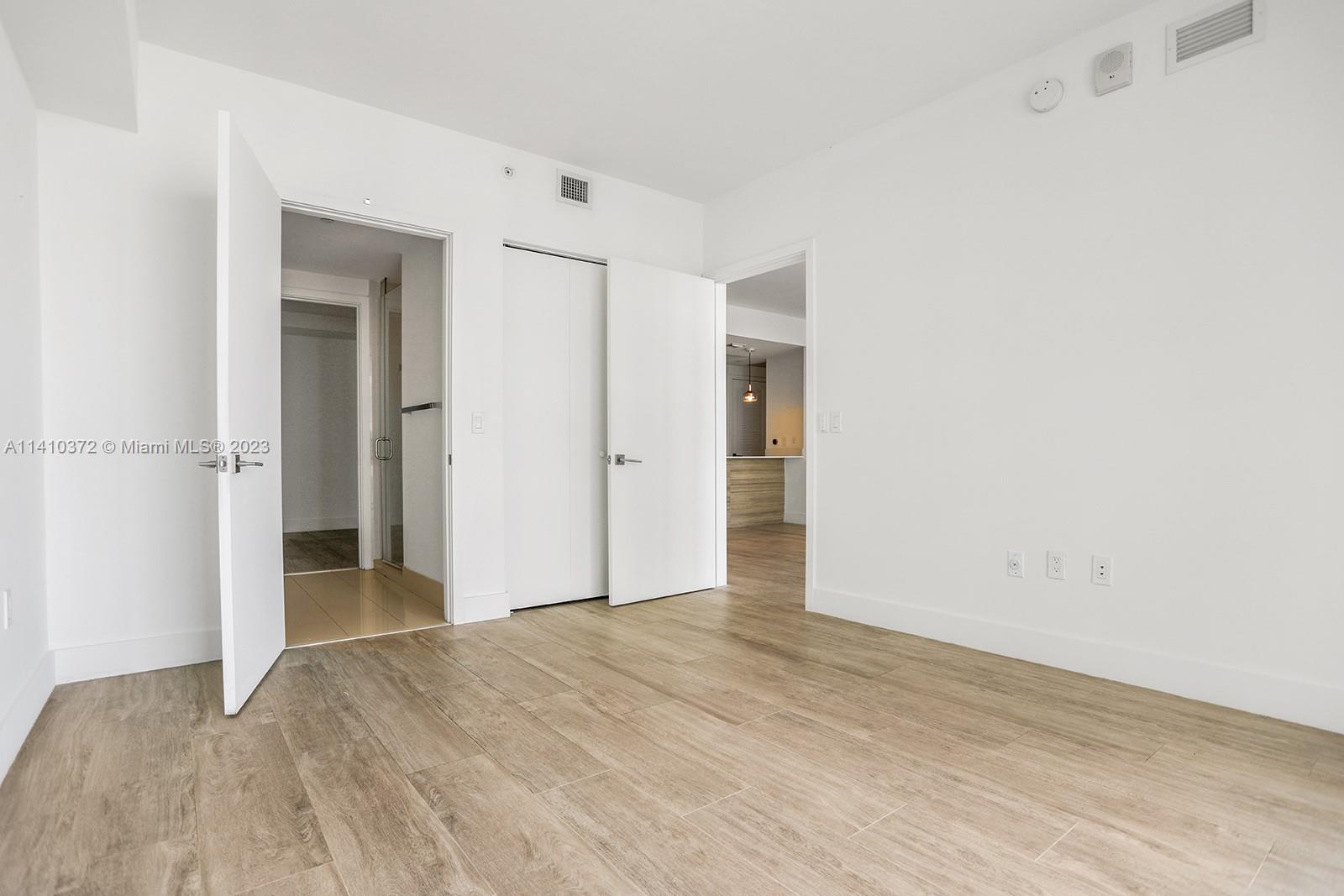 3401 MIDTOWN CONDO - Residential Lease