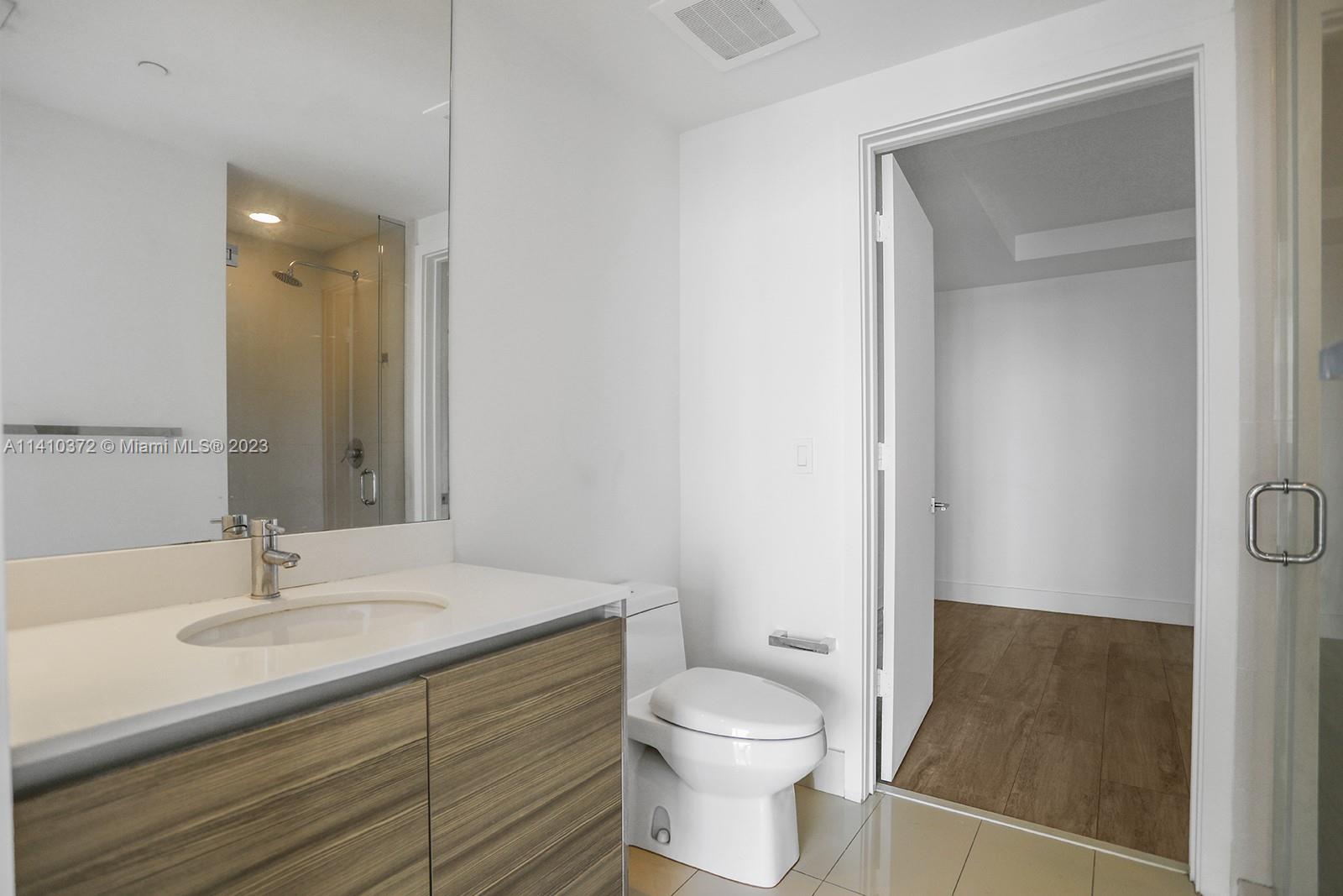 3401 MIDTOWN CONDO - Residential Lease