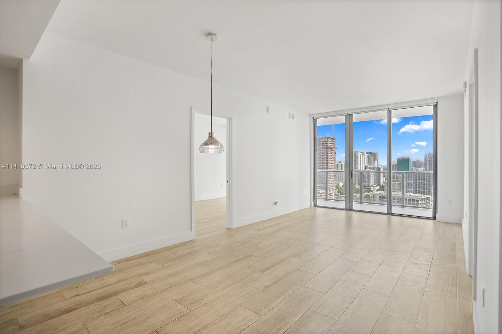 3401 MIDTOWN CONDO - Residential Lease