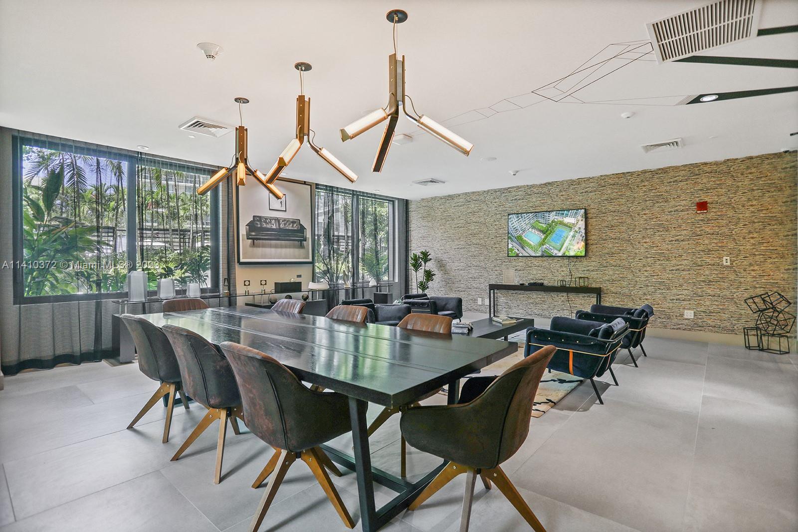 3401 MIDTOWN CONDO - Residential Lease