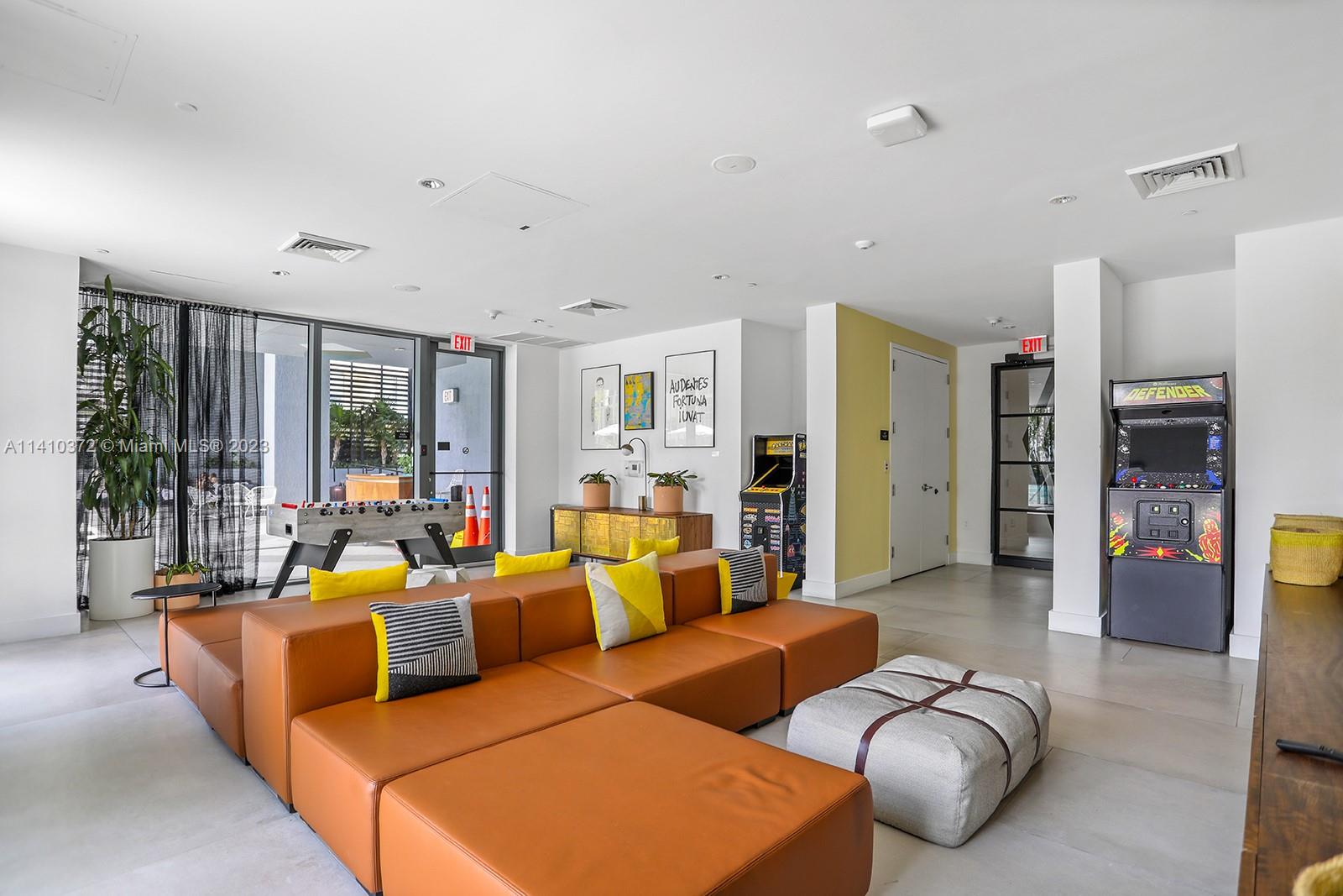 3401 MIDTOWN CONDO - Residential Lease