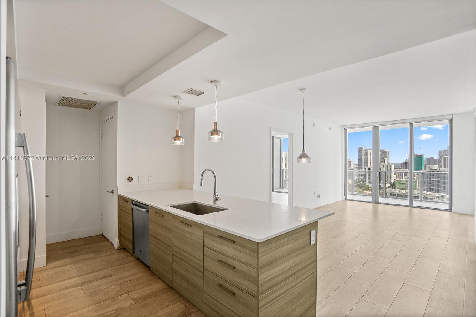 3401 MIDTOWN CONDO - Residential Lease