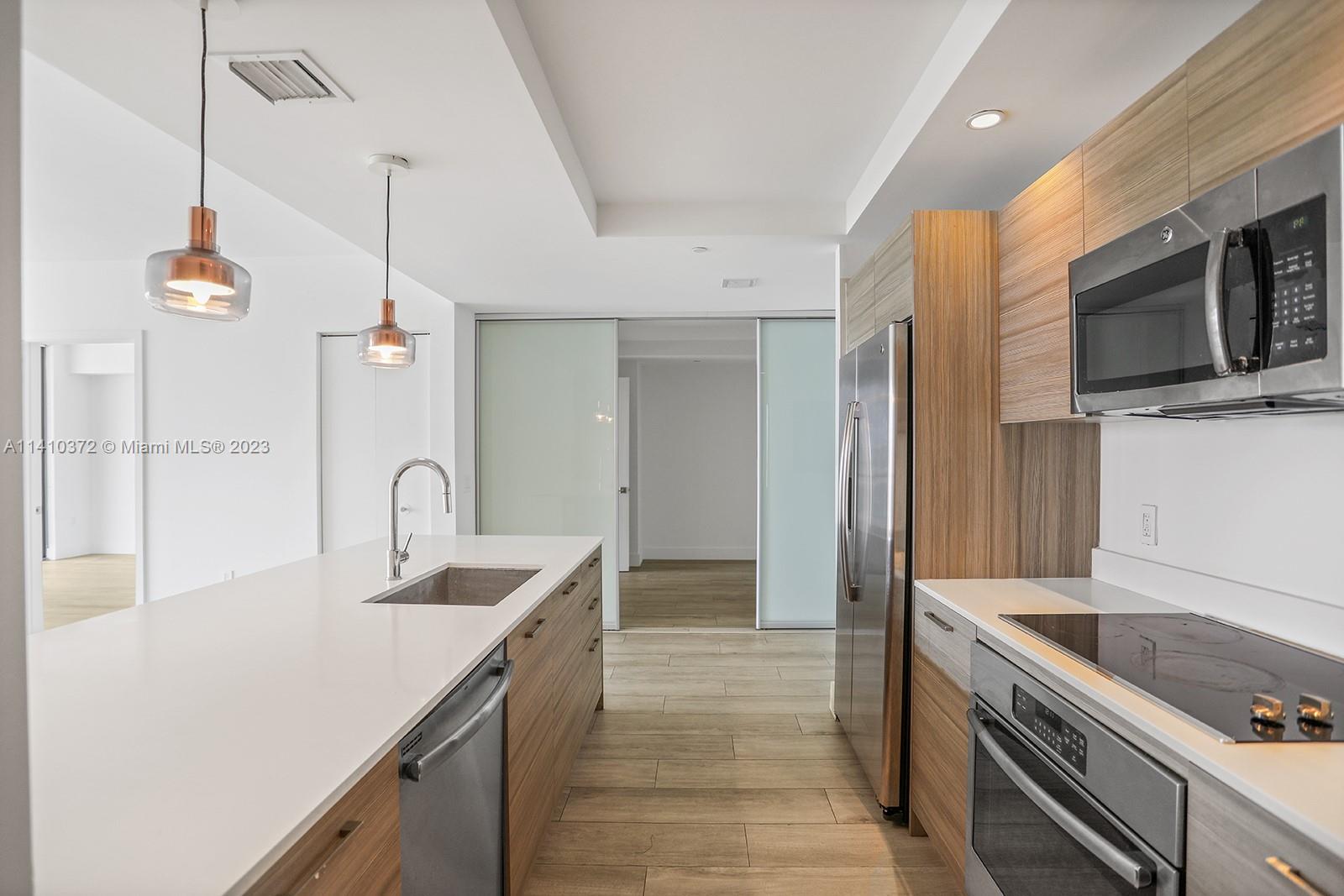 3401 MIDTOWN CONDO - Residential Lease