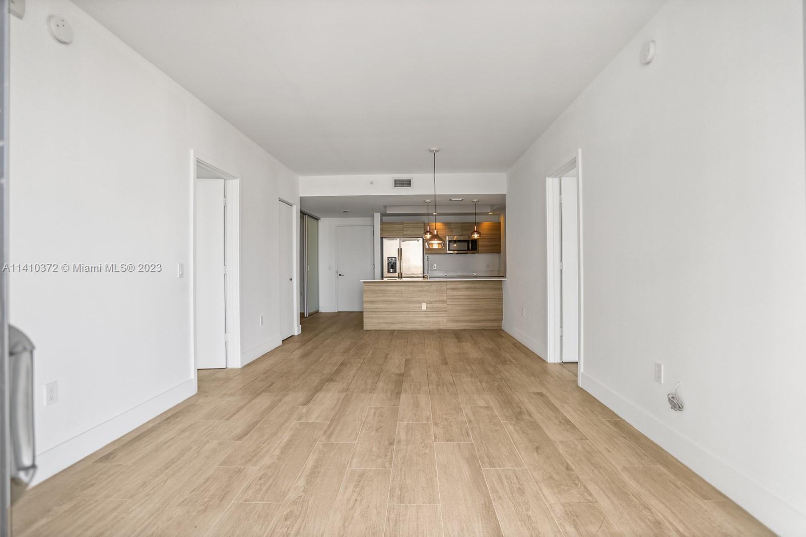 3401 MIDTOWN CONDO - Residential Lease
