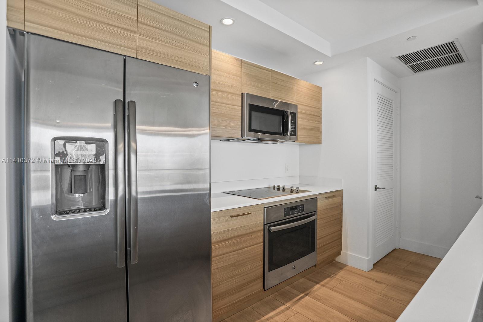 3401 MIDTOWN CONDO - Residential Lease